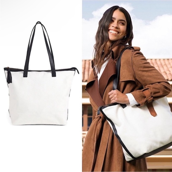 NWT Walter Baker Carly white Canvas and Vegan Leather Tote - Picture 1 of 7